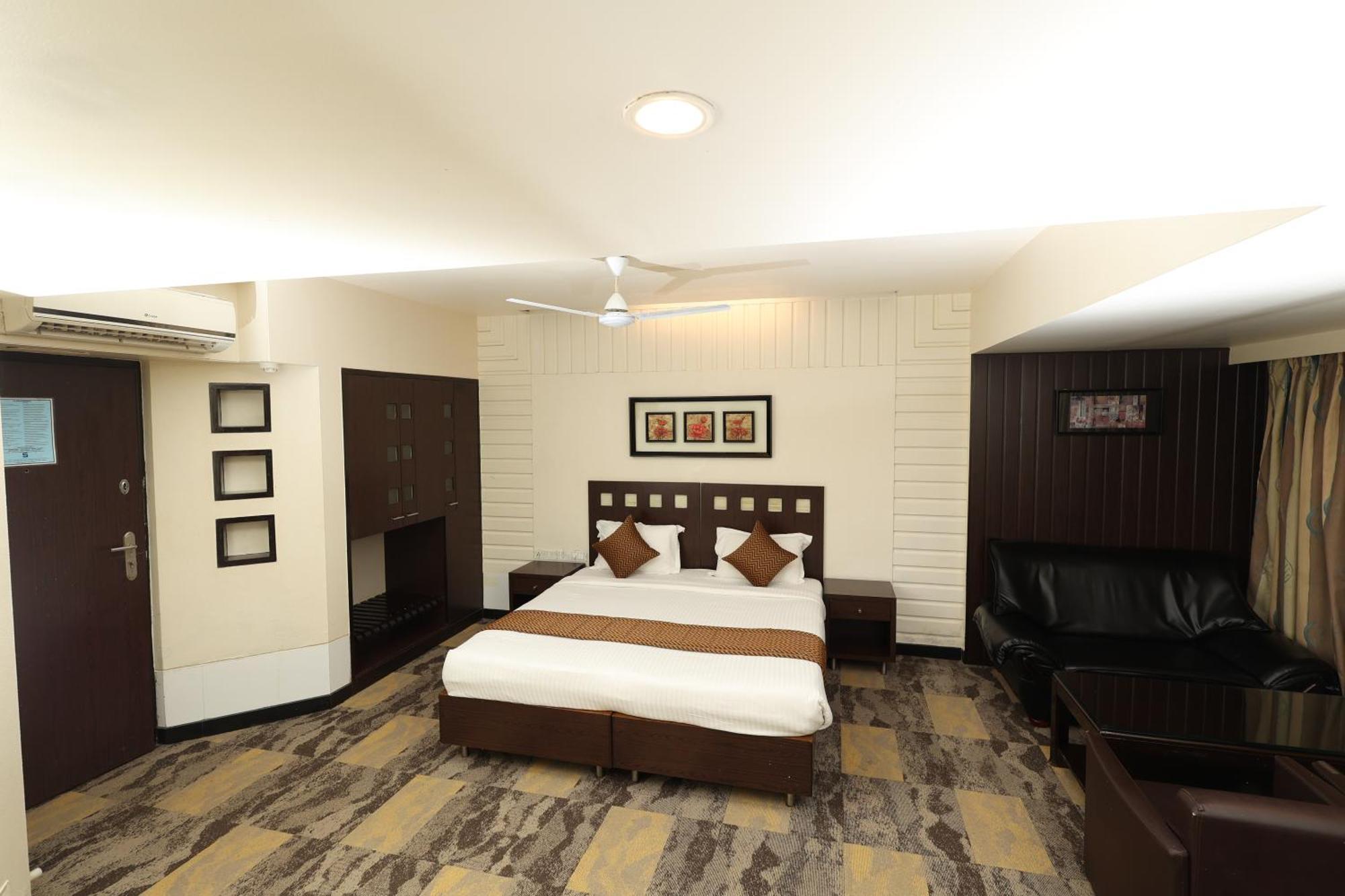Quaint Suites Hotel & Banquet Mumbai Bagian luar foto