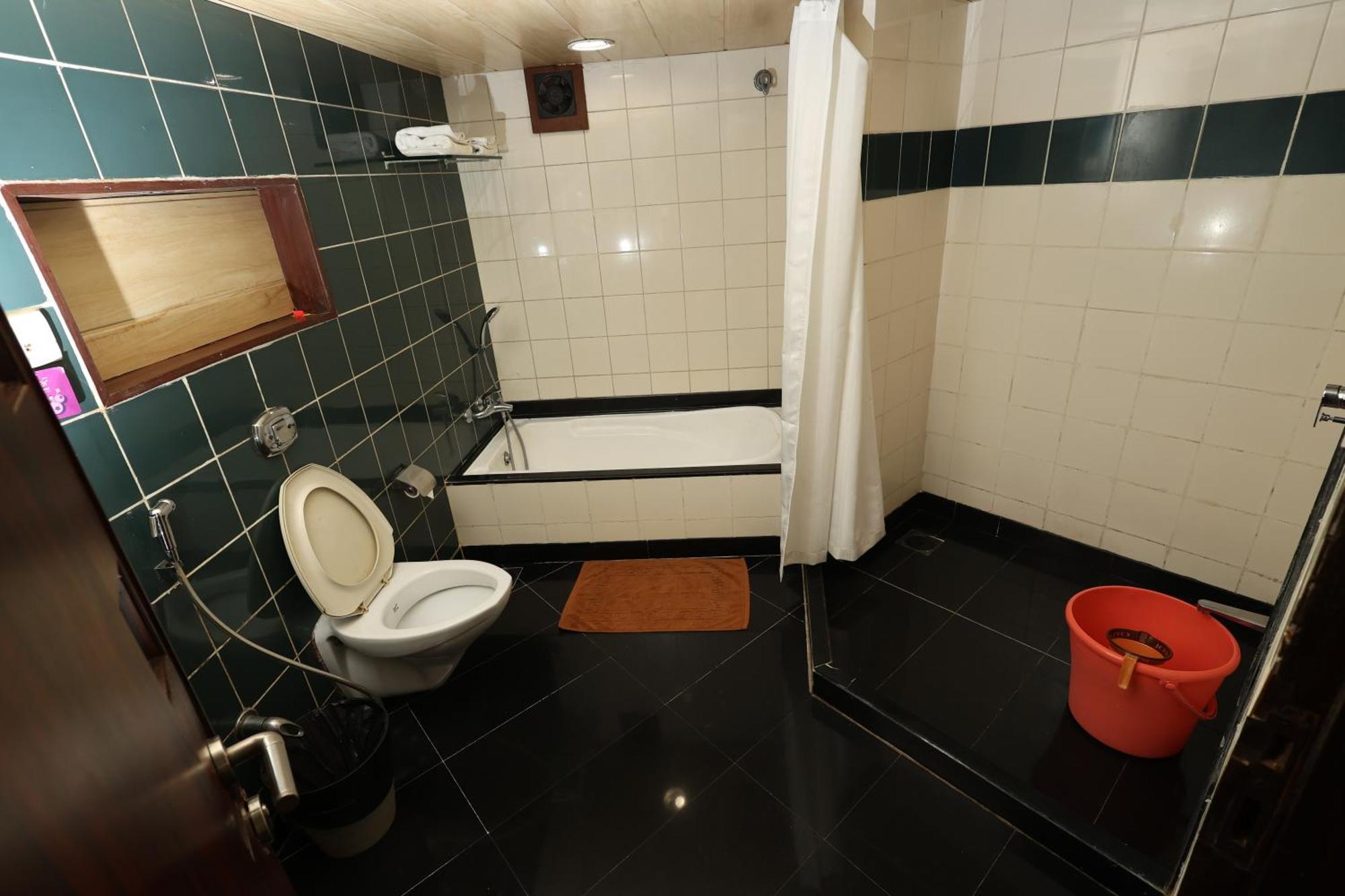 Quaint Suites Hotel & Banquet Mumbai Bagian luar foto