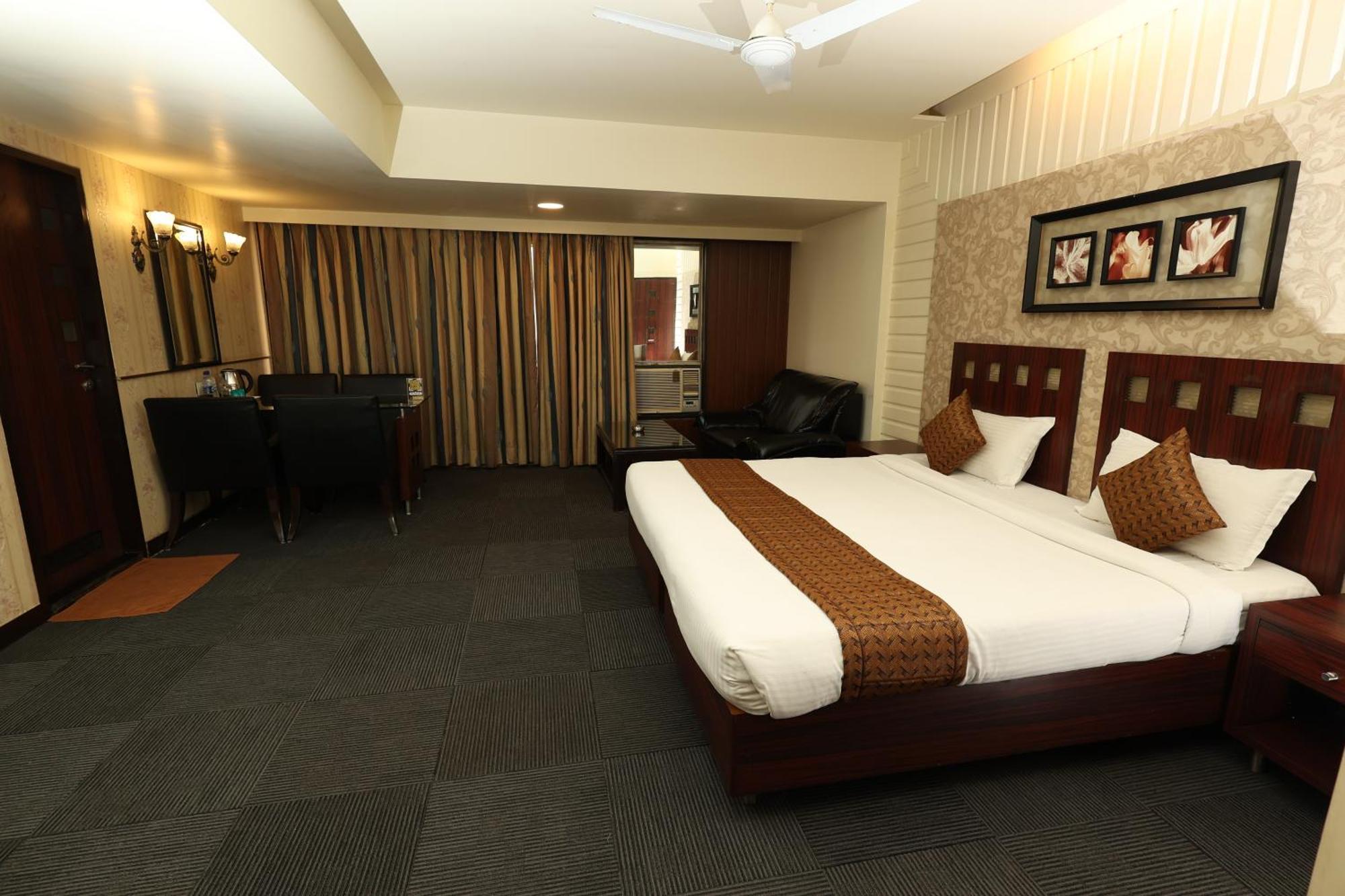 Quaint Suites Hotel & Banquet Mumbai Bagian luar foto
