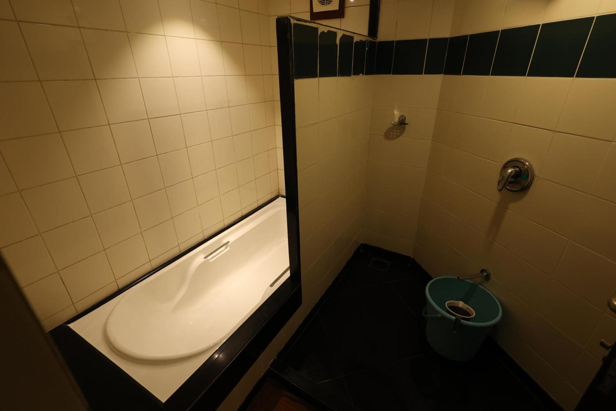 Quaint Suites Hotel & Banquet Mumbai Bagian luar foto