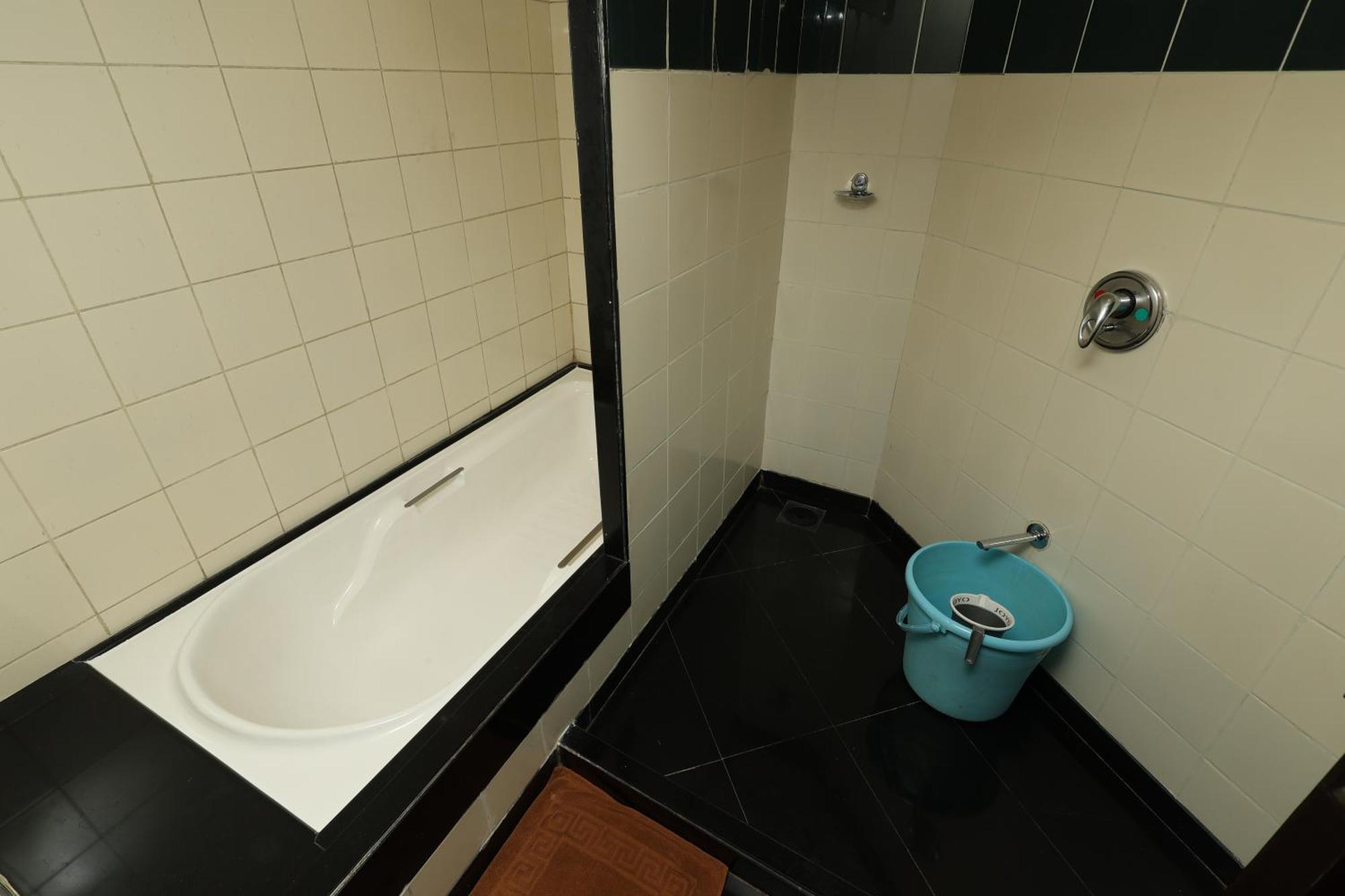 Quaint Suites Hotel & Banquet Mumbai Bagian luar foto
