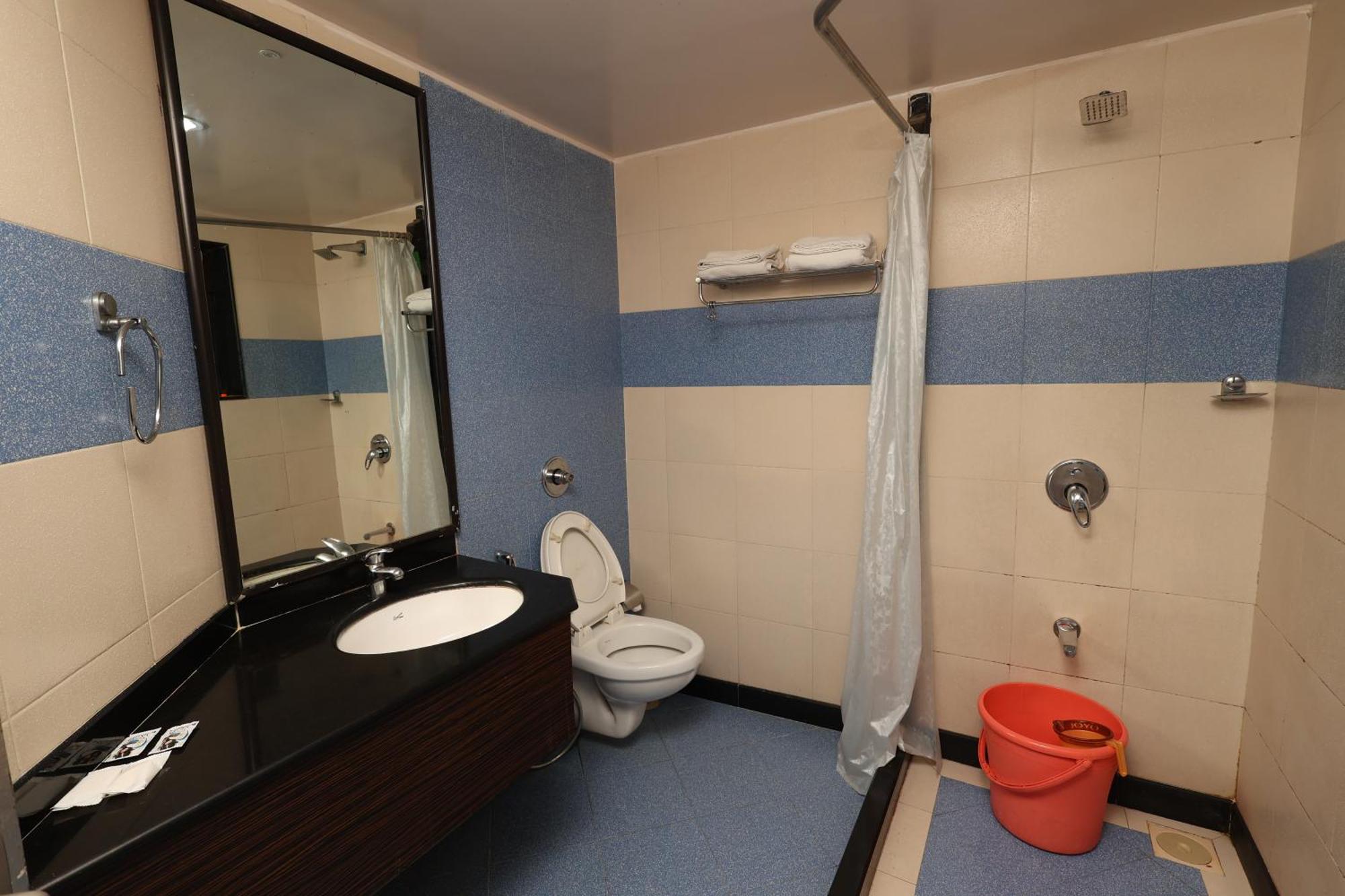 Quaint Suites Hotel & Banquet Mumbai Bagian luar foto