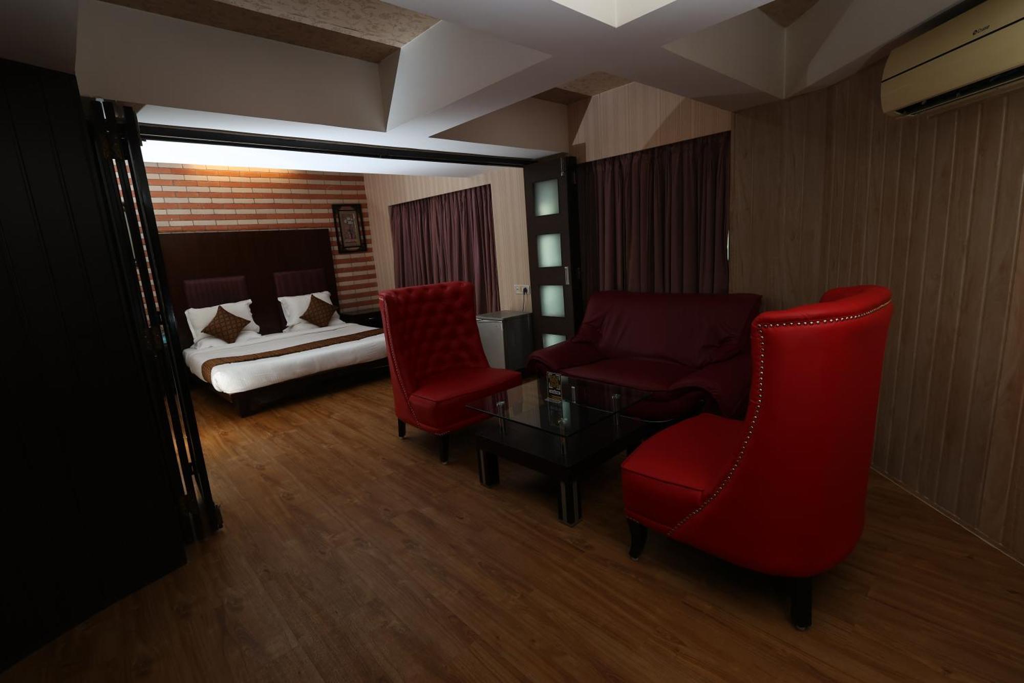 Quaint Suites Hotel & Banquet Mumbai Bagian luar foto