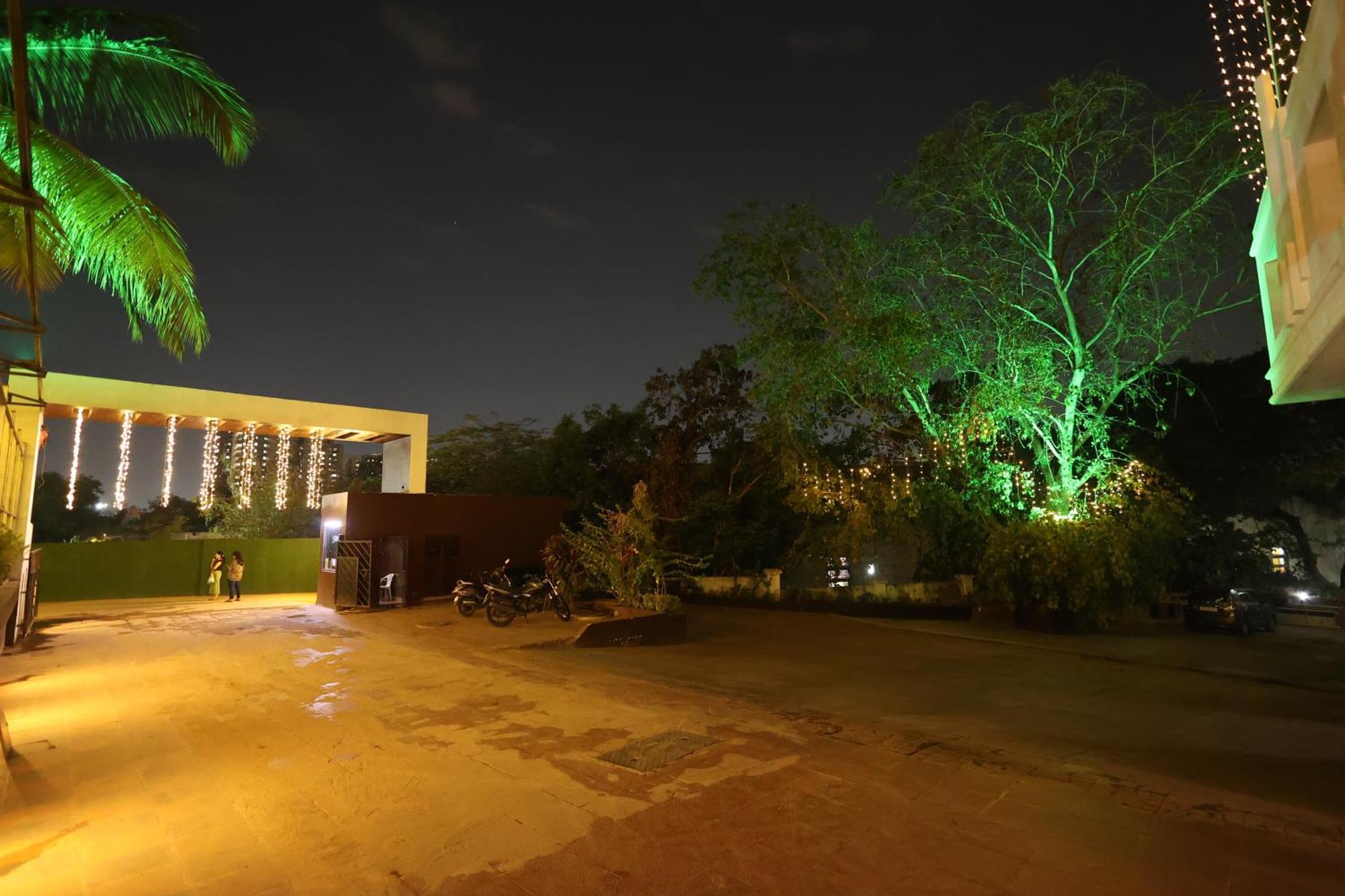 Quaint Suites Hotel & Banquet Mumbai Bagian luar foto