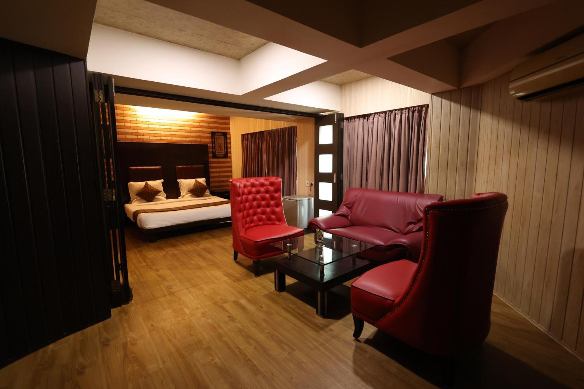 Quaint Suites Hotel & Banquet Mumbai Bagian luar foto
